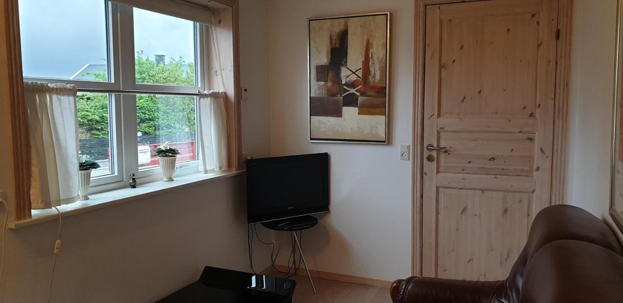Comfy In The Center Apartment ทอร์สเฮาน์ ภายนอก รูปภาพ
