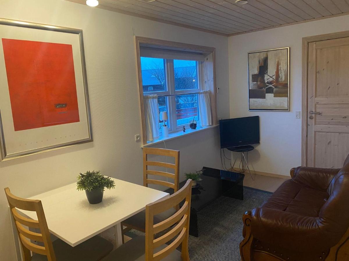 Comfy In The Center Apartment ทอร์สเฮาน์ ภายนอก รูปภาพ