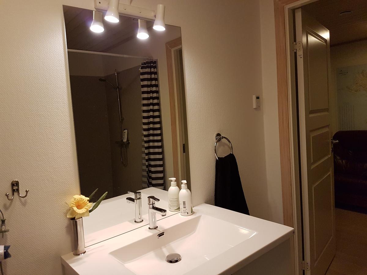 Comfy In The Center Apartment ทอร์สเฮาน์ ภายนอก รูปภาพ